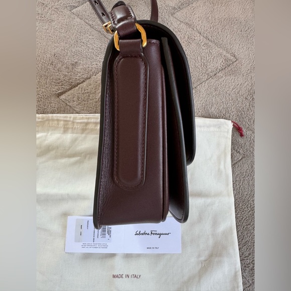 NEWš„FERRAGAMO Trapezio Canvas & Leather Crossbody Bagš„ - Picture 11 of 16